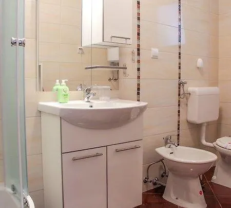 Natalia Lejlighed Pula