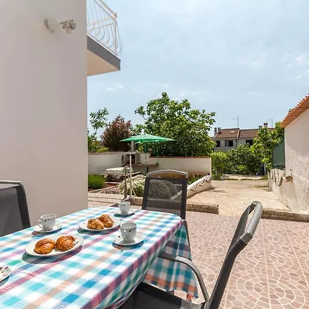 Natalia Apartmán Pula
